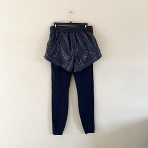 🌿Final Sale Athleta Rainier‎ 2 in 1 Leopard Print Black Short Legging Tight